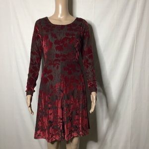 Simply Vera velvet dress